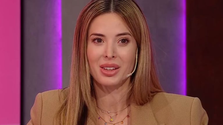 La foto de Jésica Cirio a cara lavada: sin una pincelada de maquillaje y con look de entrecasa