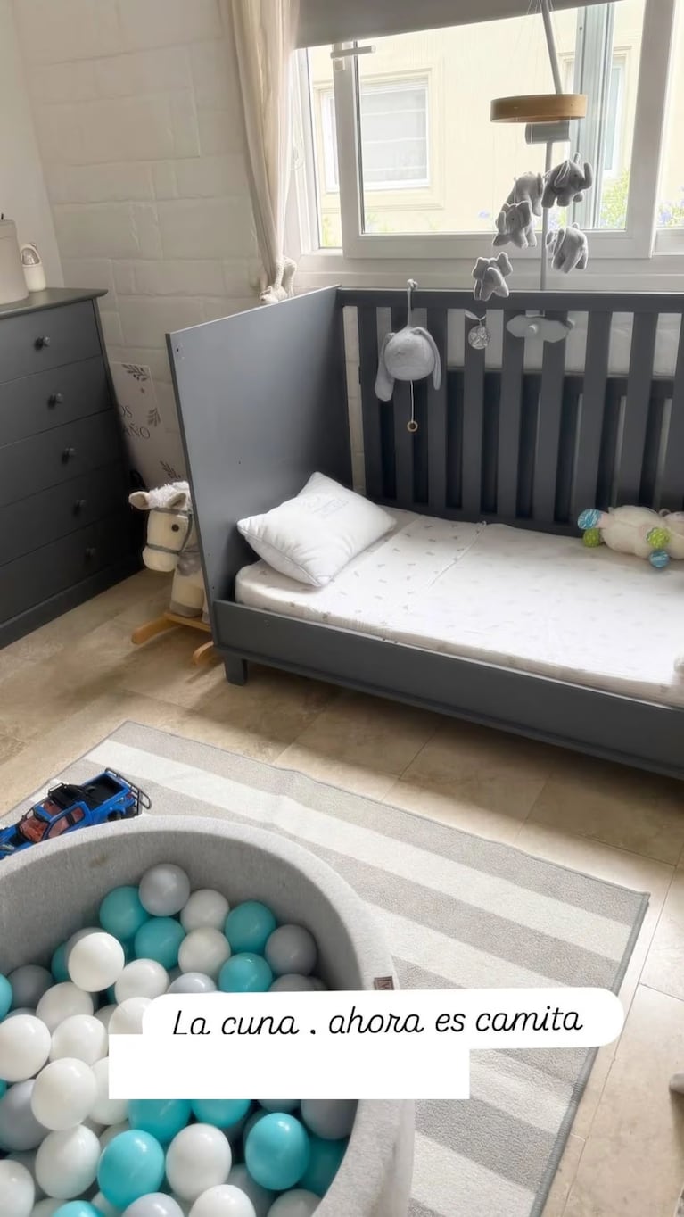 La habitación de Cruz Urcera, el hijo de Nicole Neumann, renovada con tonos neutros y decoración minimalista.
 Crédito Instagram / Nicole Neumann.