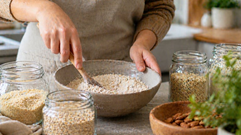 La harina de almendras tiene un gran poder nutricional. Foto: (imagen creada con IA)