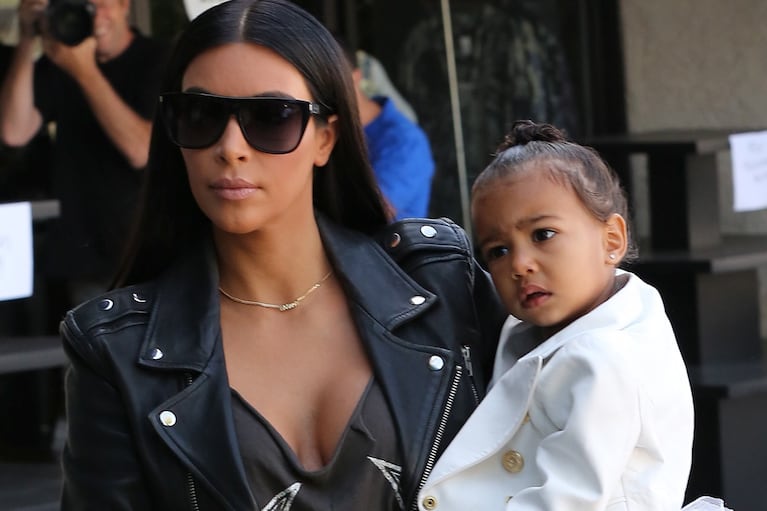 La hija de Kim Kardashian heredó el amor de sus padres por la moda   