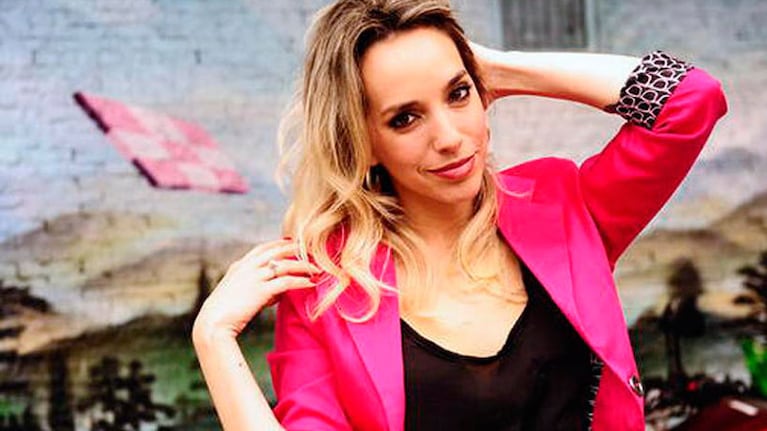 La hija de Roberto Pettinato manejó desnuda por las calles de Buenos Aires.