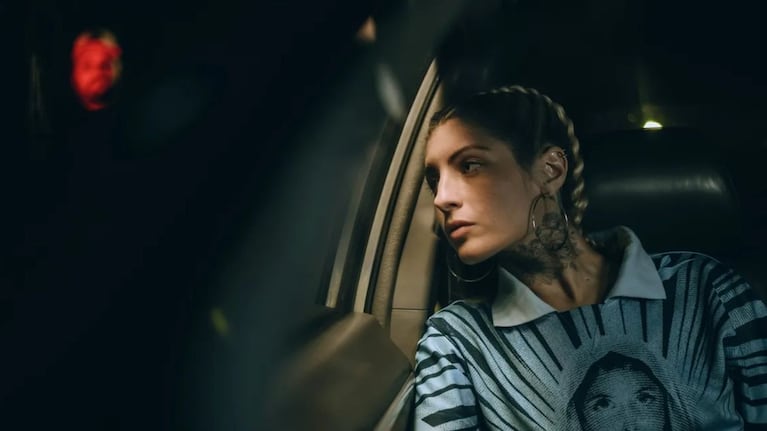 La historia Amor animal, en Prime Video, sigue a Kaia, una joven artista de trap en un contexto humilde.