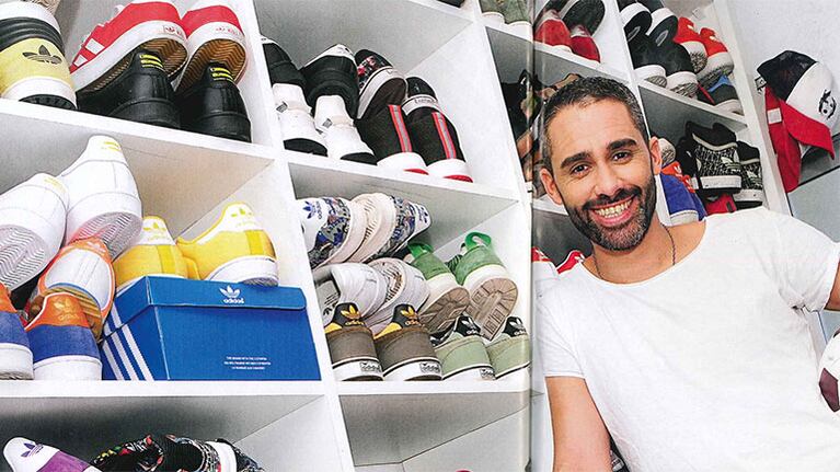 La imponente colección de zapatillas del Pollo Álvarez (Foto: revista Caras)