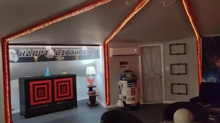 La increíble nave espacial Airbnb inspirada en la serie Perdidos en el espacio es algo fuera de lo común