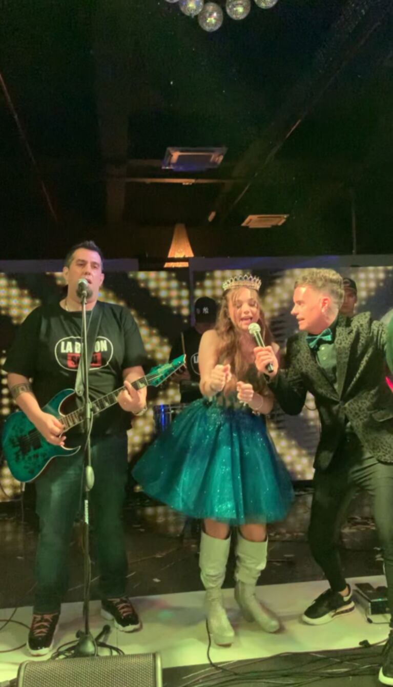 La inolvidable fiesta de 15 de Valentina, la hija de Hernán Caire: música, robots y una sorpresa | Créditos: Instagram @hernancaire