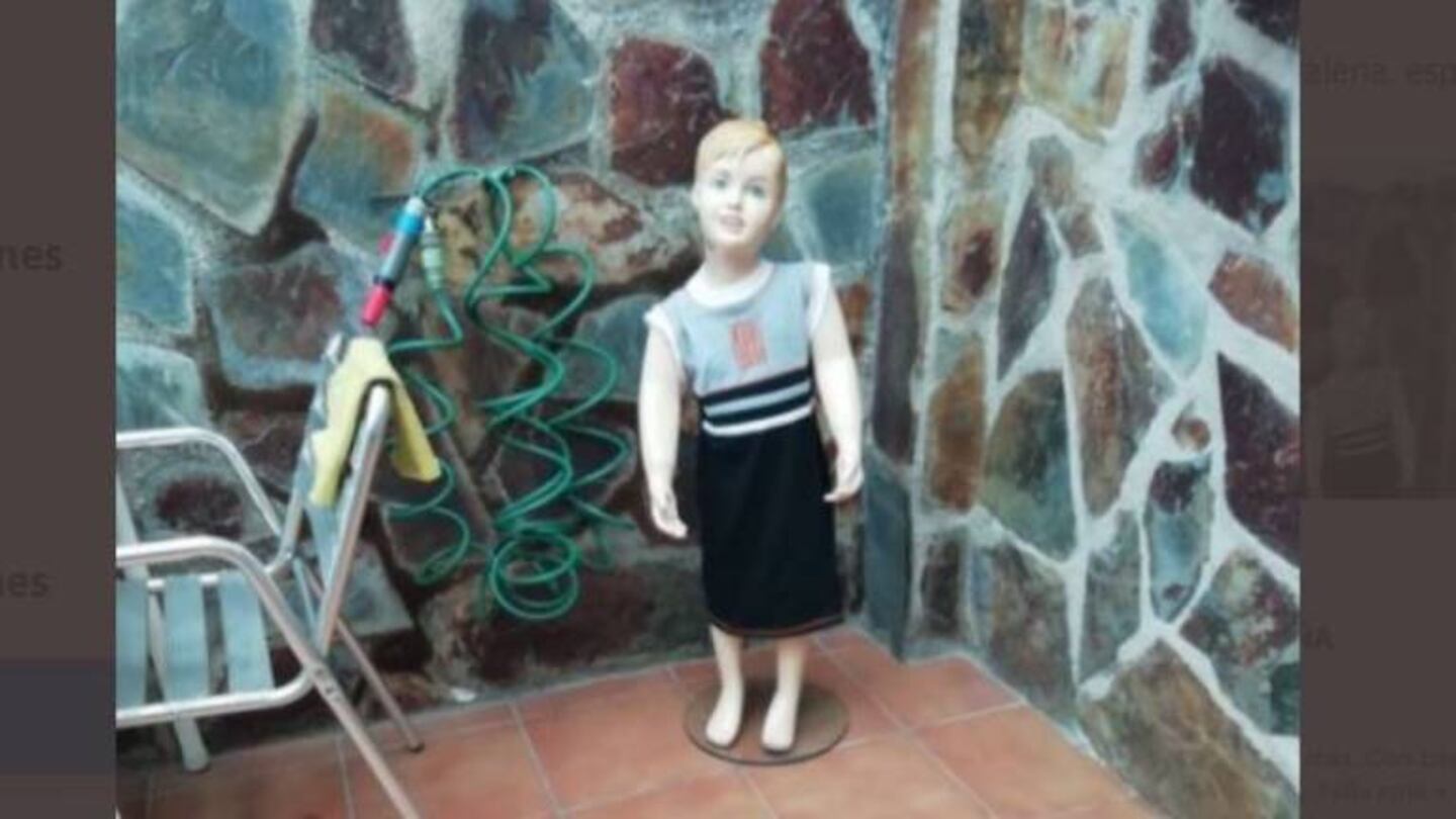 La inquietante razón de una mujer que vende maniquí de niña: “Está poseída”