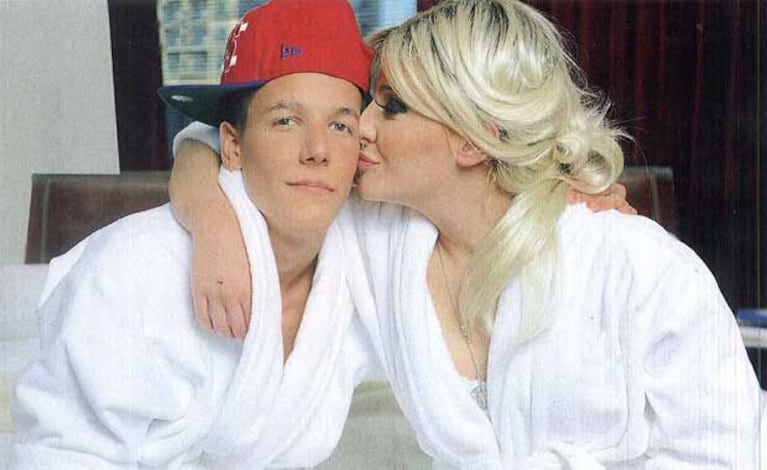 La intimidad de Charlotte y Alexander Caniggia. (Foto: Revista Caras)