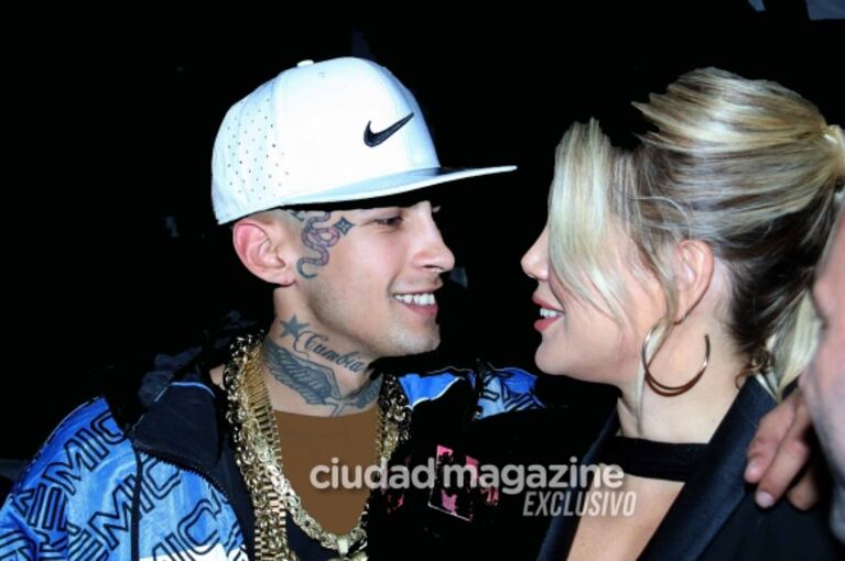 La intimidad de Wanda Nara y L-Gante en la presentación de su candente videoclip: las fotos muy cerca 