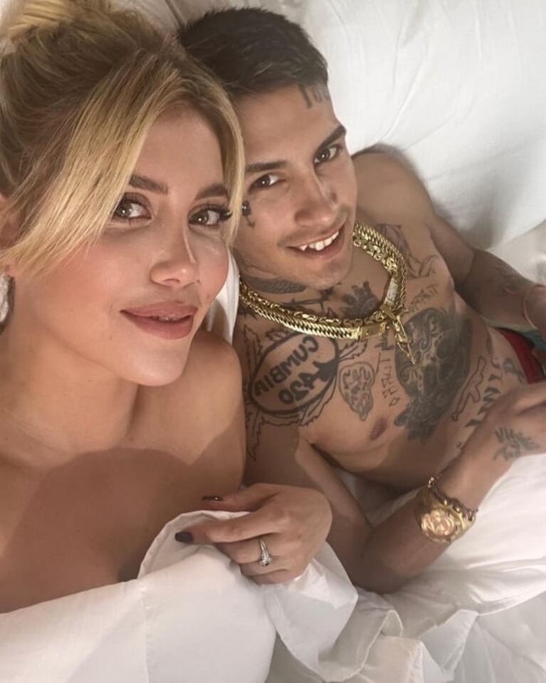 La madre de L-Gante fue al local de Wanda Nara, compró cosméticos y se sacó una foto con las empleadas