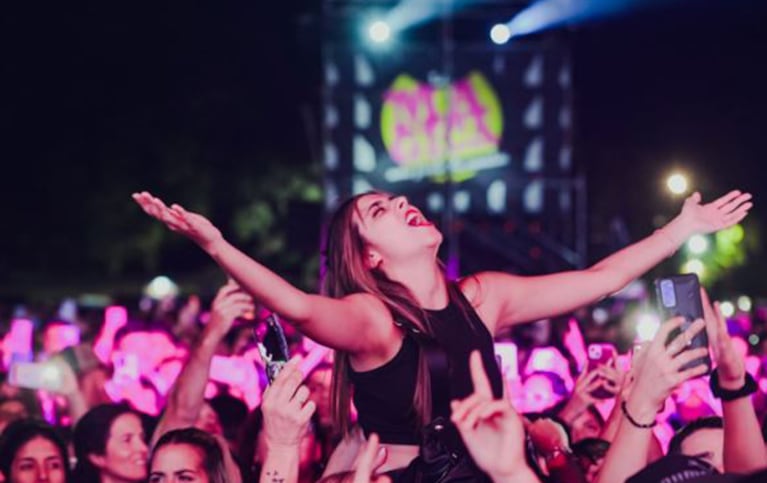 La Mágica celebra 15 años con una mega fiesta de cumbia en el Estadio GEBA
