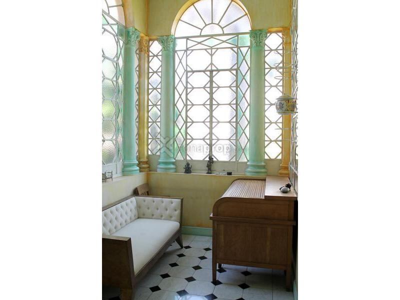 La majestuosa mansión palermitana de Natalia Oreiro y Ricardo Mollo. (Foto: Web)