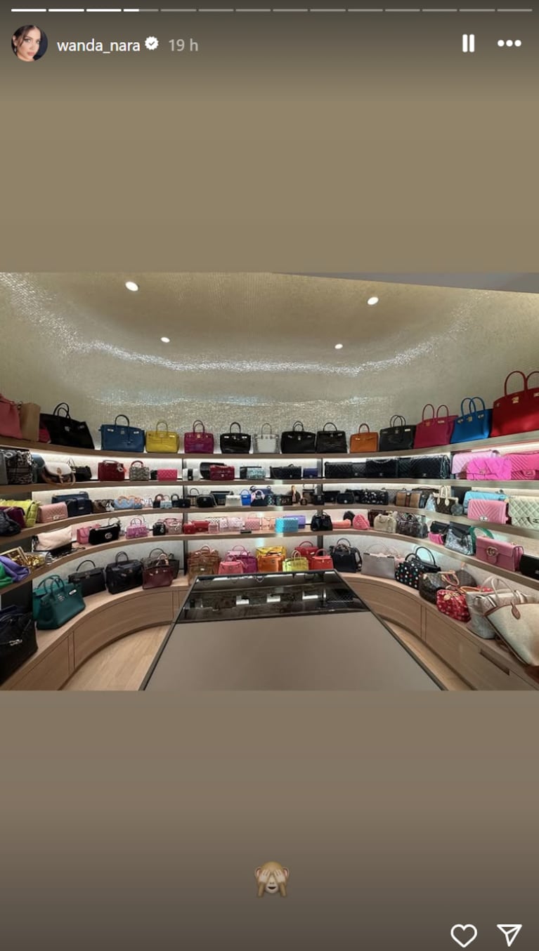 La millonaria colección de carteras y zapatos de Wanda.
