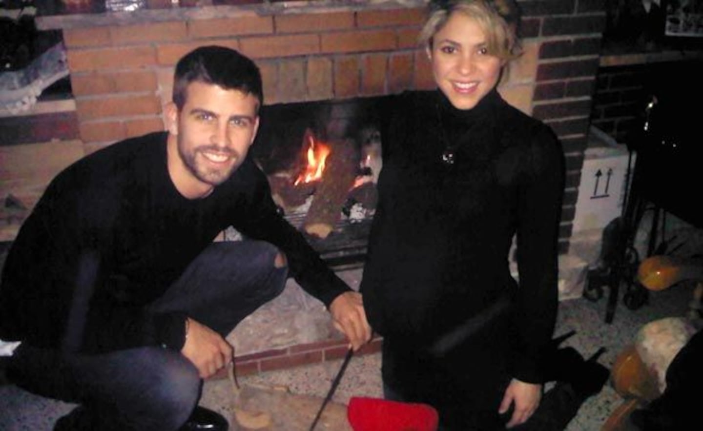 La Navidad de Shakira y Gerard Piqué, a un mes de ser papás. (Foto: facebook.com/3GerardPique)