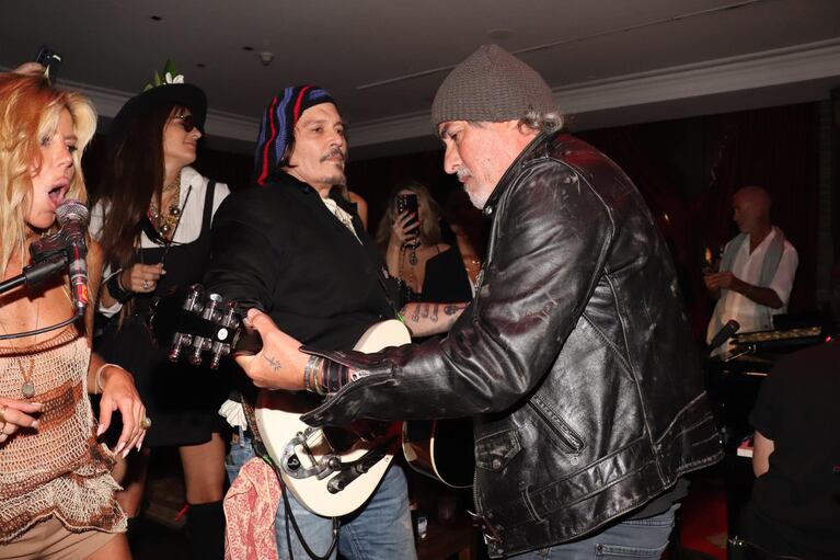 La noche en que Johnny Depp hizo vibrar  el Faena: zapada, famosos y lujo total en la cena de Gaby Álvarez