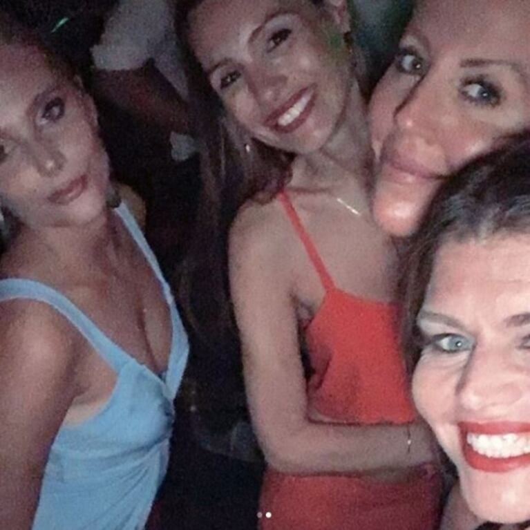 La Nochebuena de soltera de Pampita en un boliche top de Punta del Este… y una pregunta muy picante: "¿Se la intentaron levantar?"