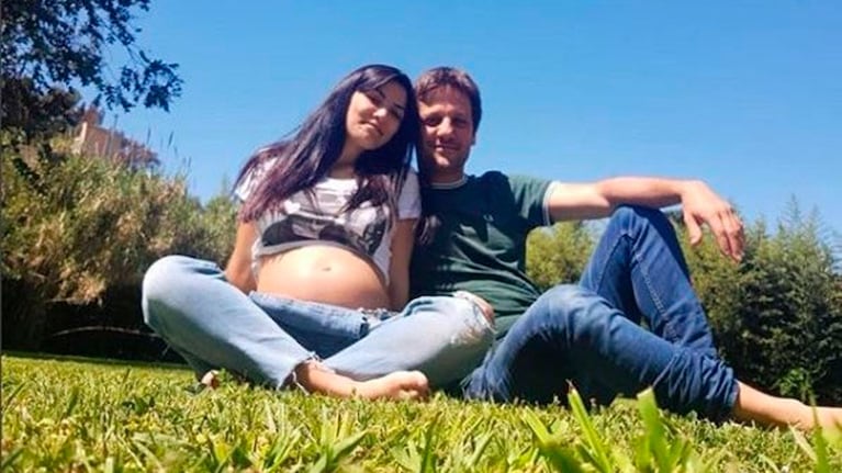 La novia de Rodrigo de la Serna lució su pancita de casi seis meses