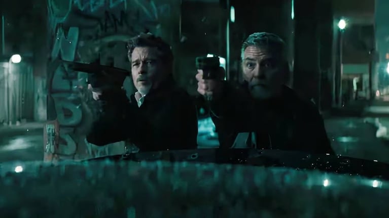 La película de 108 minutos está apoyada en diálogos veloces, ironías y situaciones absurdas.