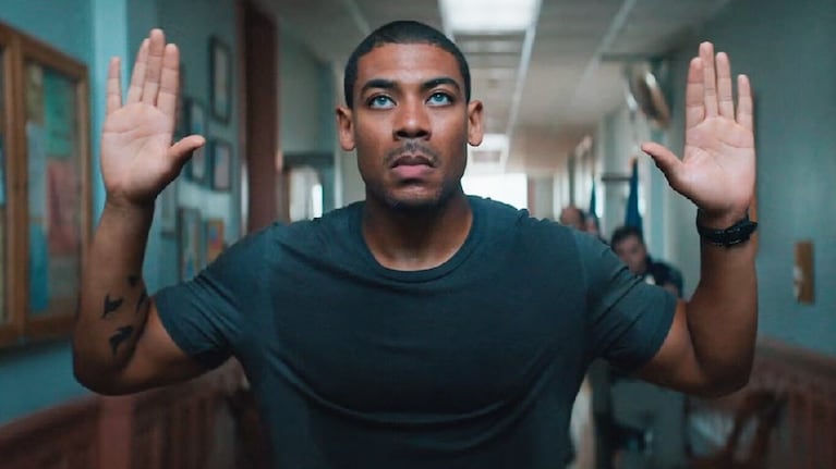 La película Rebel Ridge dura poco más de dos horas.