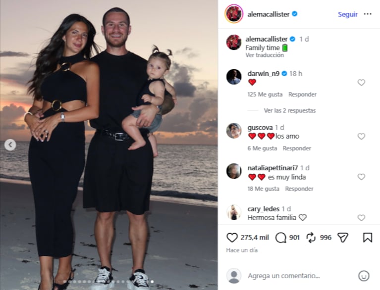 La postal familiar que subió el futbolista junto a Ailén Cova y Alaia. Fuente: Instagram @alemacallister