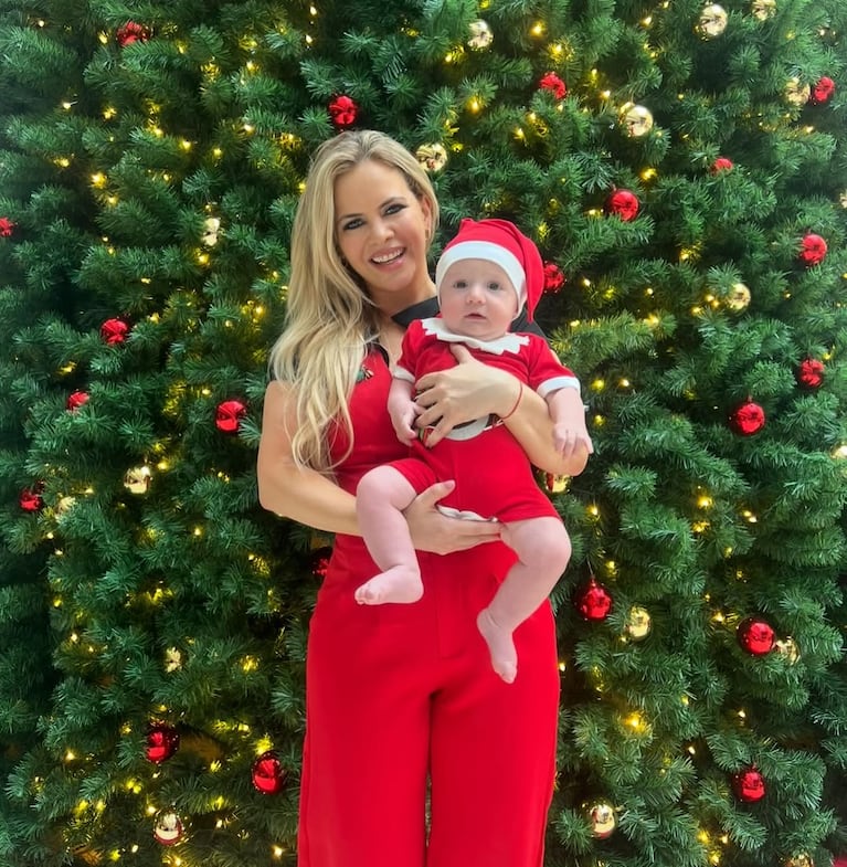 La primera Navidad de Alejandra Maglietti con Manu (Foto Instagram)