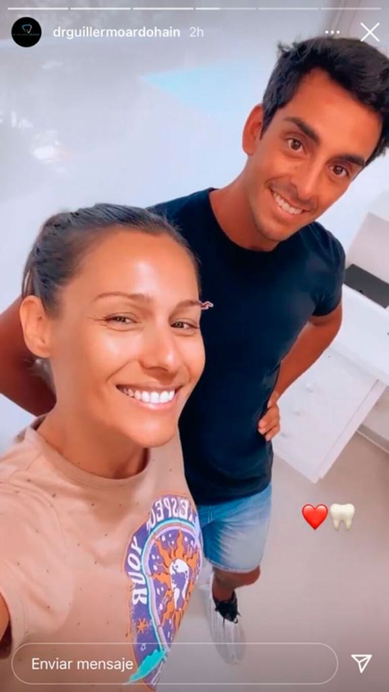 La primera salida pública de Pampita tras recuperarse del coronavirus: selfie con Roberto, reencuentro familiar y su incipiente pancita