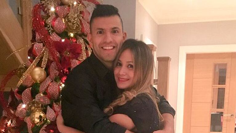 La Princesita Karina, en Manchester con el Kun Agüero. (Foto: Twitter)