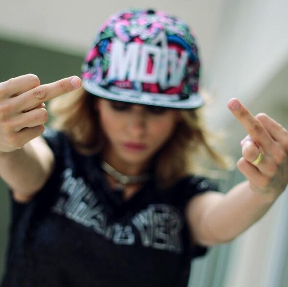 La producción de Cinthia Fernández con fuck you incluido (Foto: Instagram)