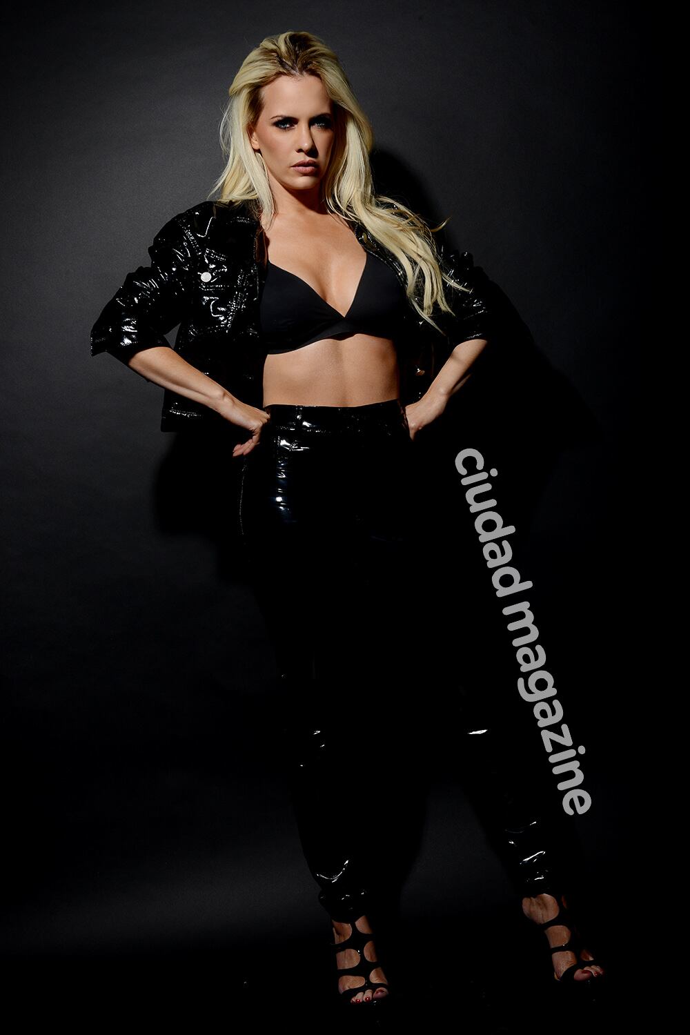 La producción de fotos sexies de Alejandra Maglietti (Fotos: Musepic)