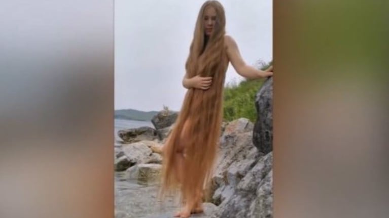 La Rapunzel rusa Anzhelika Baranova, de 28 años, no se ha cortado el pelo en más de 20 años