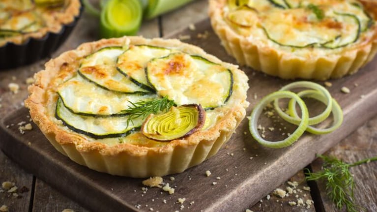 La receta con un ingrediente sorpresa para preparar la mejor tarta de zucchini. Foto: Cucinare.TV.