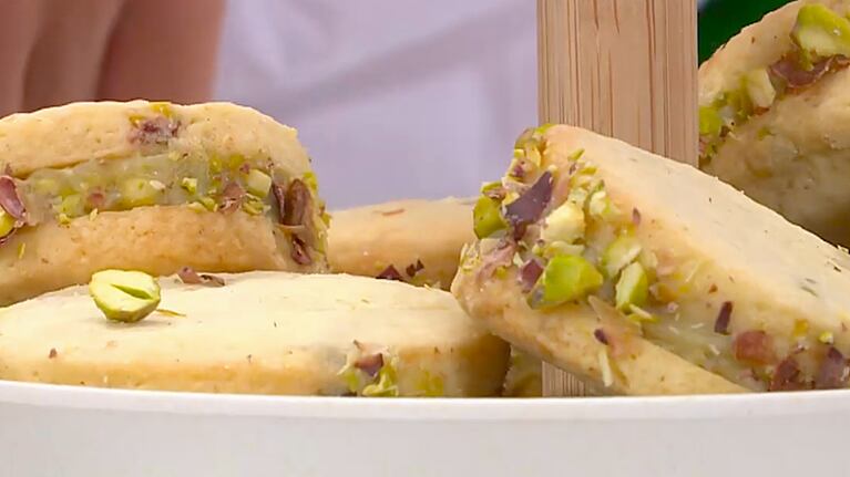 La receta de Cami Homs para hacer alfajores de pistacho. Foto: Cucinare TV