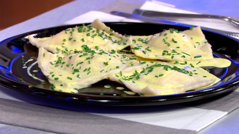 La receta de los raviolones de salmón con crema ácida. Foto: Cucinare.TV.