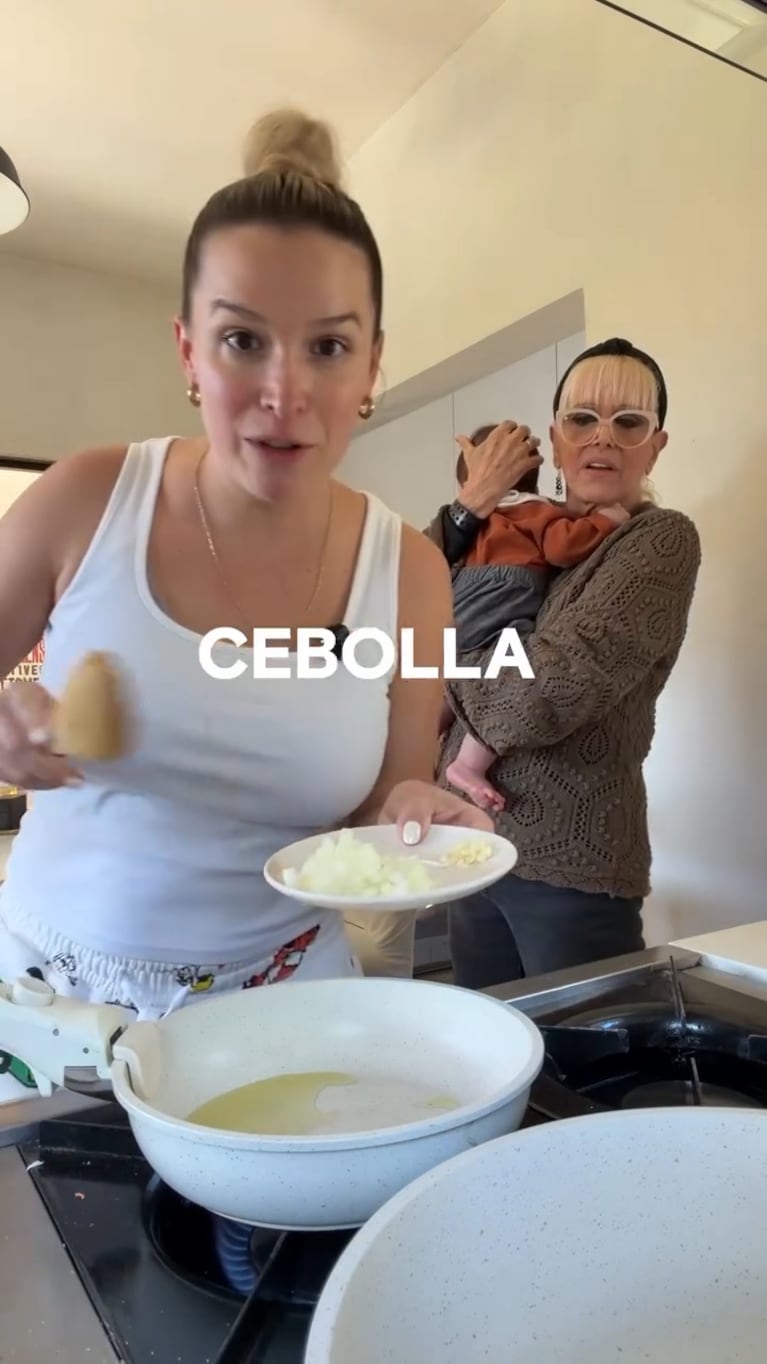 La receta de rolls veggie de Sofía Pachano que cocinó junto a Valeria Lynch (Instagram)