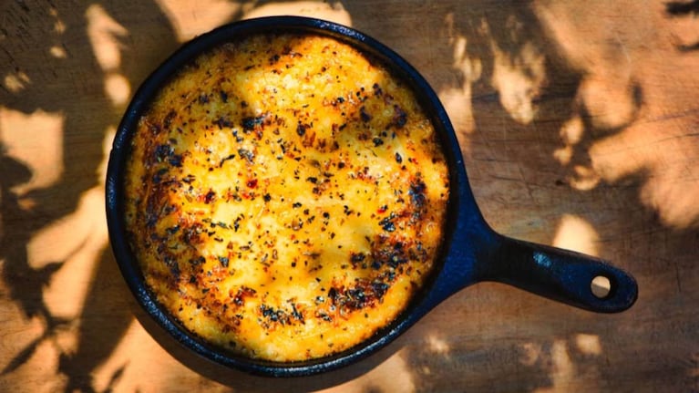 La receta de vacío de cerdo a la pizza lleva 150 gramos de queso provoleta. Foto: Cucinare TV