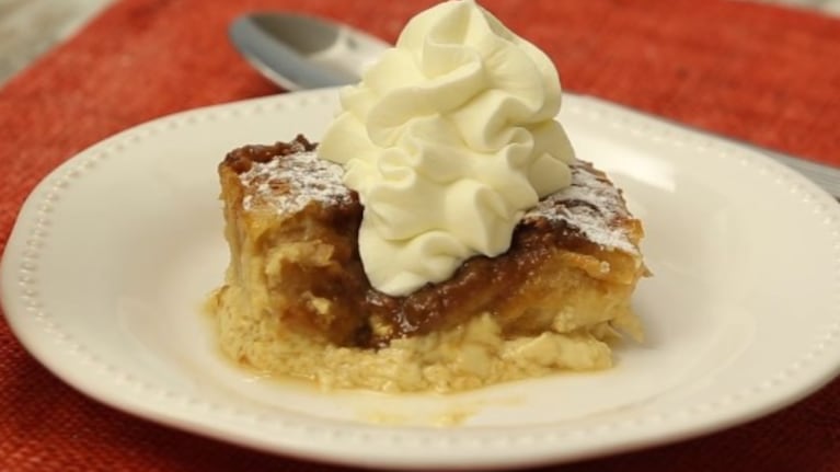 La receta ideal para aprovechar las facturas que sobraron y preparar un postre exquisito.
Foto: CucinareTV