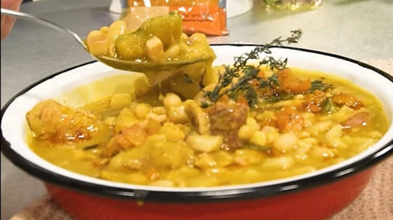 La receta para preparar un verdadero locro patrio en este 25 de mayo