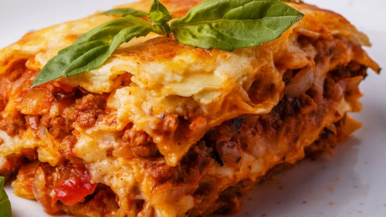 La receta para preparar una exquisita lasagna casera, junto con otras dos recetas de pasta. Foto: Cucinare.TV.