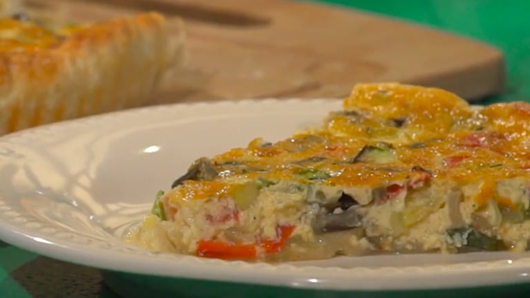 La receta para preparar una tarta de vegetales colorida, sabrosa y perfecta para compartir