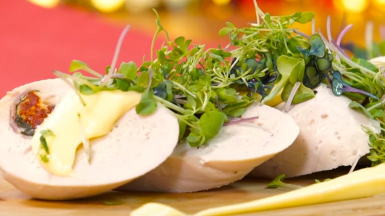 La receta para transformar la pechuga de pollo en un atractivo arrollado. Foto: Cucinare.TV.