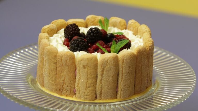 La receta simple de charlotte de frutos rojos