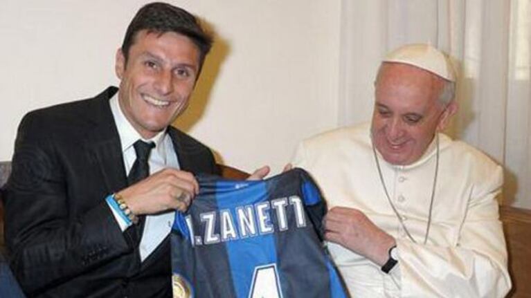 La reunión entre el Pupi Zanetti y el papa (Foto: Web).