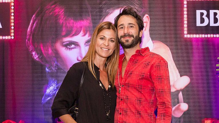 La romántica salida teatral de Eugenia Tobal y su novio, en la función a invitados especiales de Cabaret