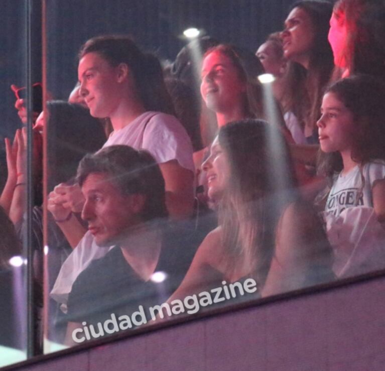 La salida de novios de Pampita y Roberto García Moritán, a tres semanas de la gran boda