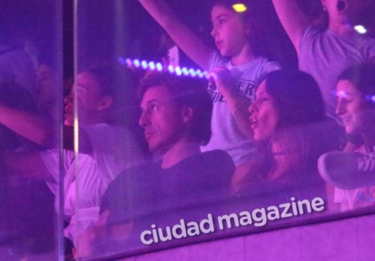 La salida de novios de Pampita y Roberto García Moritán, a tres semanas de la gran boda