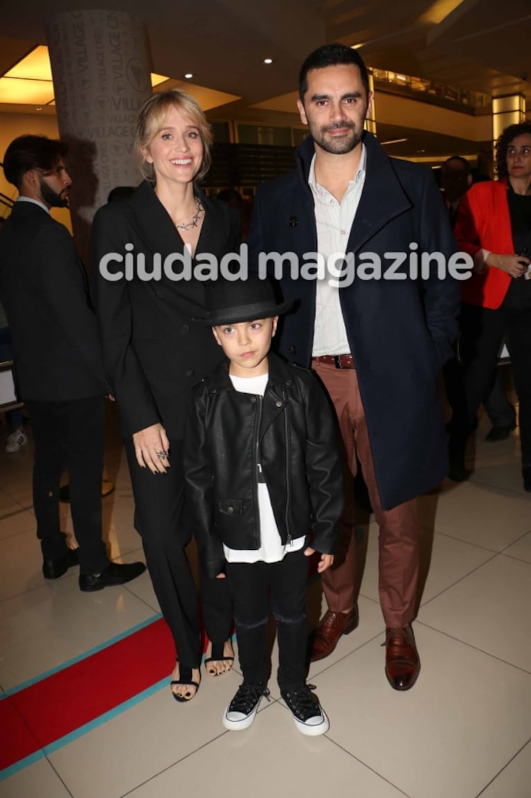 La salida familiar de Brenda Gandini y Gonzalo Heredia con su hijo Eloy