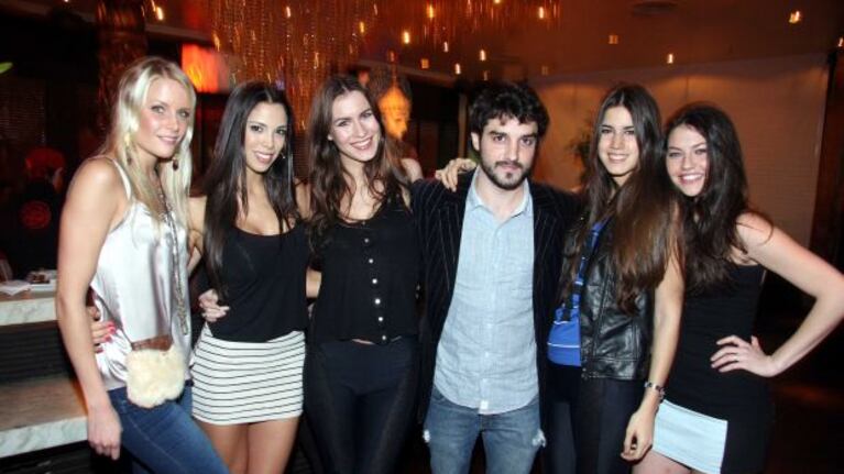 La salida nocturna de las chicas de Sábado Bus. (Foto: Prensa Fran Larguía).