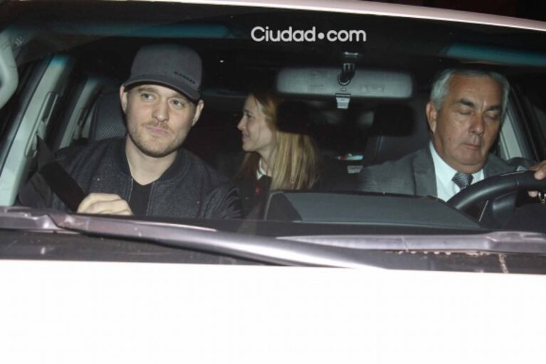 La salida romántica de Luisana Lopilato y Michael Bublé: cena en una parrilla de Recoleta y gesto buena onda a los paparazzi