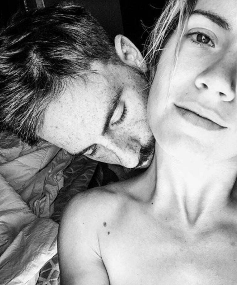 La selfie apasionada de Fede Bal y Laurita Fernández en la cama: "Juntos, siempre"