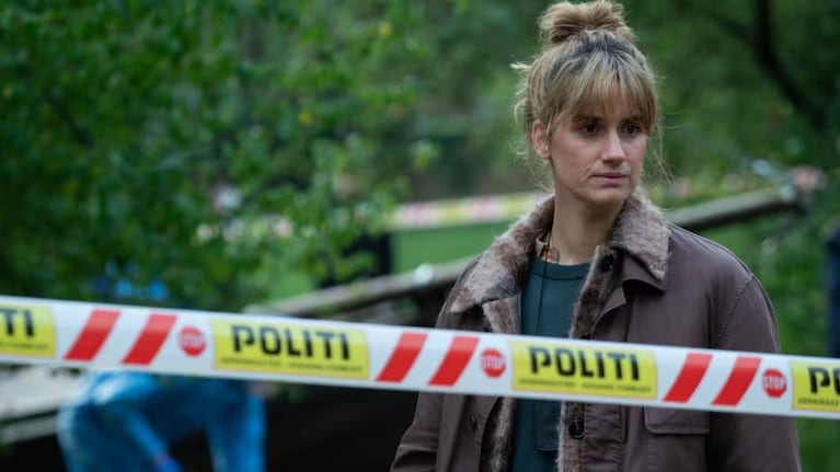 La serie adapta la novela The Chestnut Man, publicada en 2018 por Søren Sveistrup.