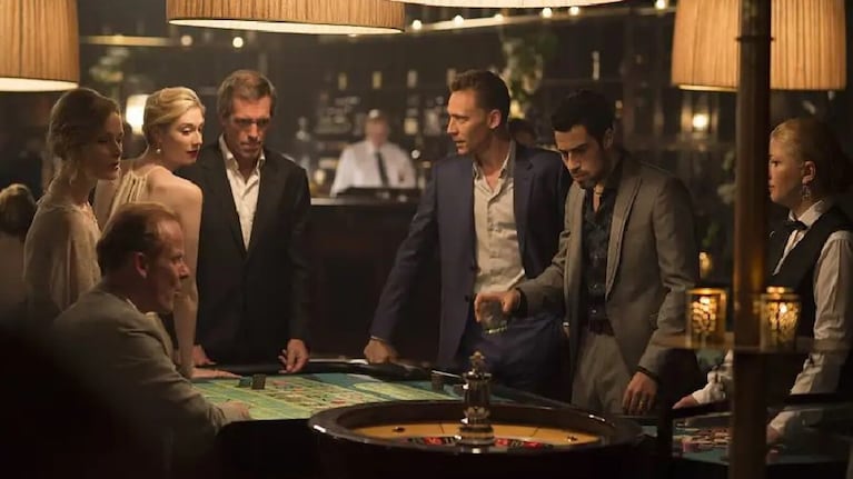 La serie El infiltrado cuenta con un gran elenco.